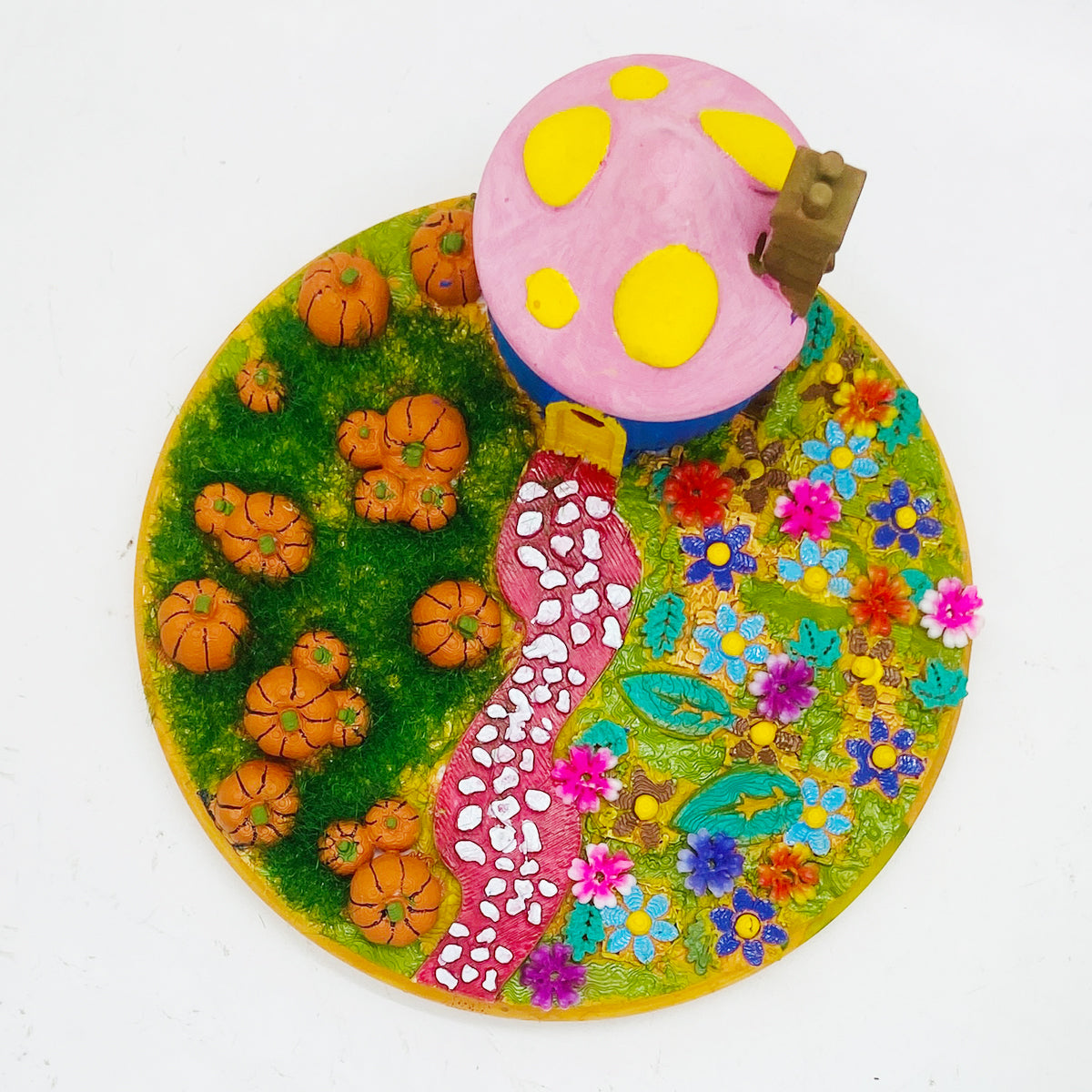 RAKAKART- miniature PUMPKIN GARDEN HOUSE // FAIRY LAND