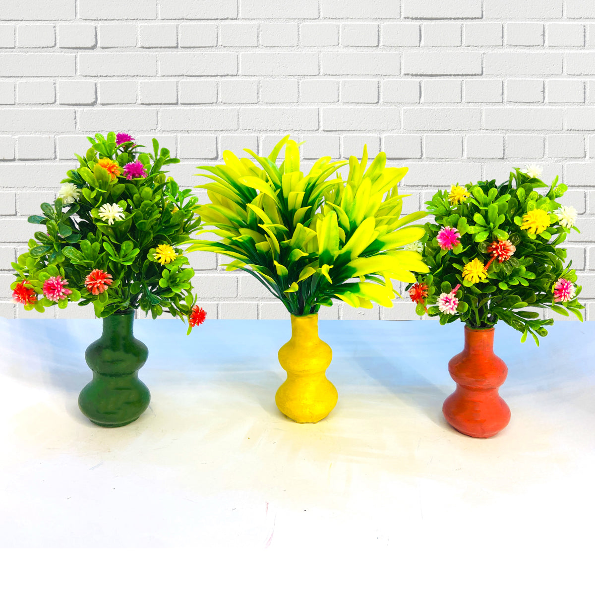 Rakakart- Clay Flower Pot/Vase, Decorative Showpiece.