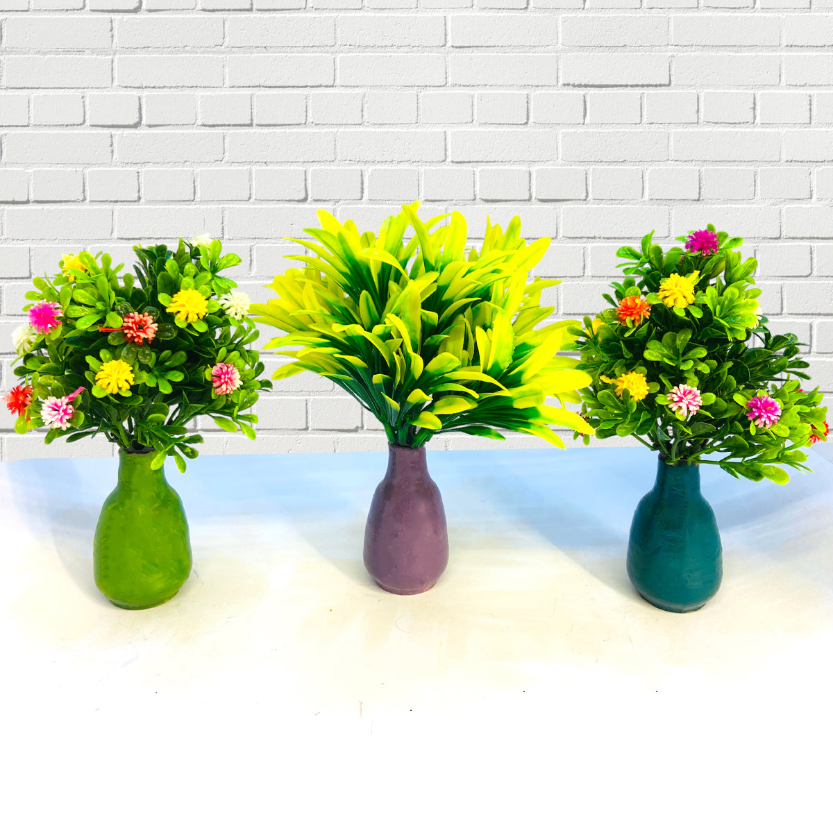 Rakakart- Clay Flower Pot/Vase, Decorative Showpiece.