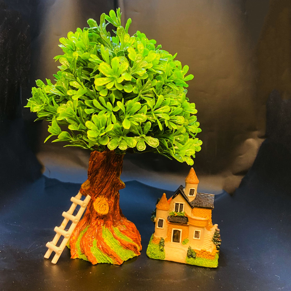Rakakart- beautiful miniature house & the lovely tree for home decor.
